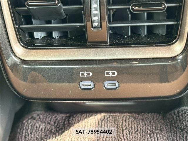 Toyota Crown Sports 2024-04 6790931-28