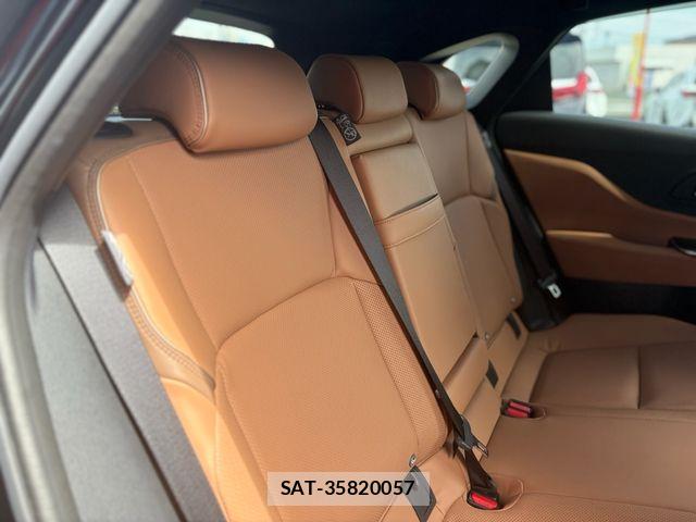 Toyota Crown Sports 2024-06 6790908-11