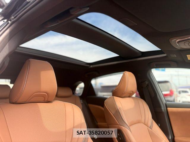 Toyota Crown Sports 2024-06 6790908-17