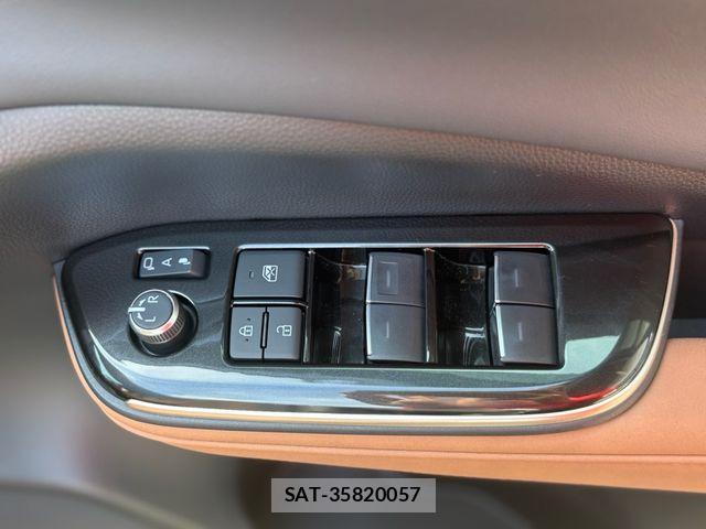 Toyota Crown Sports 2024-06 6790908-19