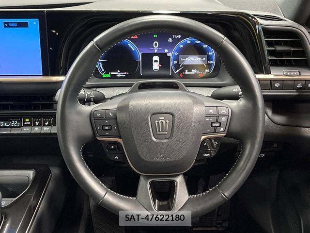 Toyota Crown Sports 2023-12 6790946-12