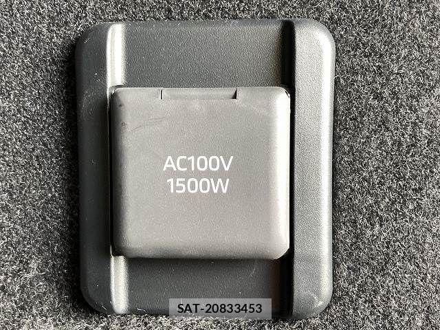 Toyota Crown Sports 2023-12 6814422-7