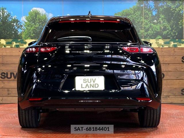 Toyota Crown Sports 2024-03 6814420-14