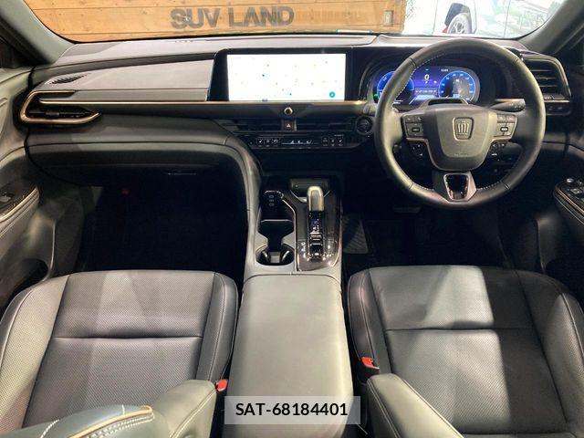 Toyota Crown Sports 2024-03 6814420-1