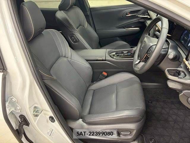 Toyota Crown Sports 2024-07 6814415-10