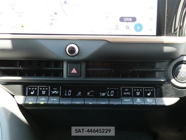 Toyota Crown Sports 2023-10 6814424-9