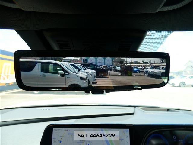 Toyota Crown Sports 2023-10 6814424-8