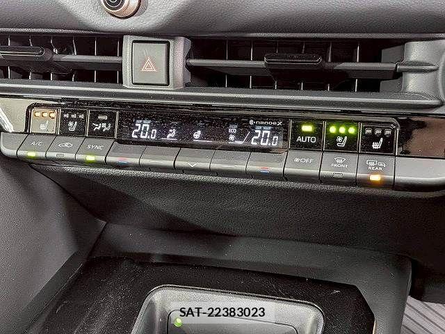 Toyota Crown Sports 2024-10 6814412-9