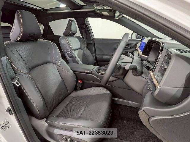 Toyota Crown Sports 2024-10 6814412-4