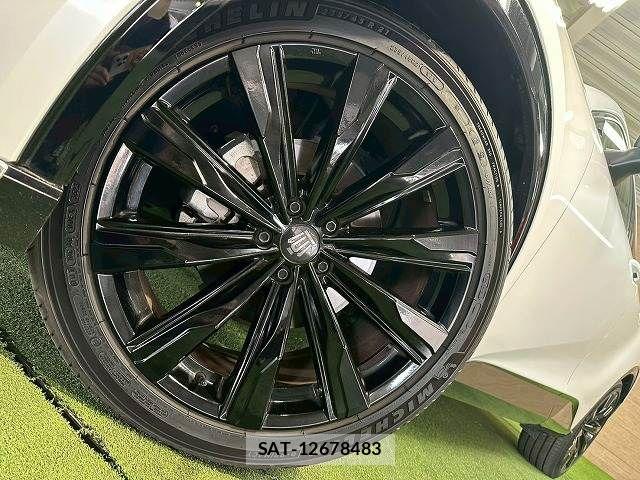 Toyota Crown Sports 2023-11 6814417-11