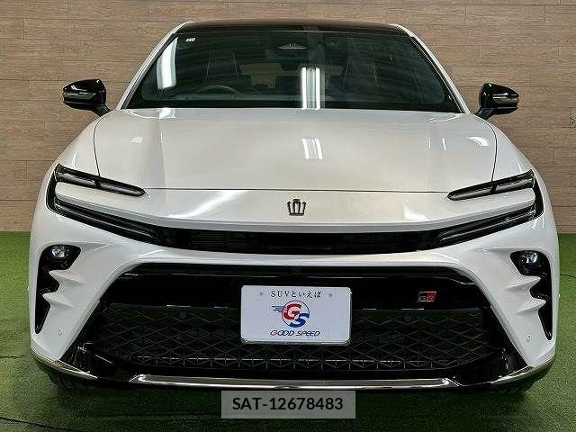 Toyota Crown Sports 2023-11 6814417-16