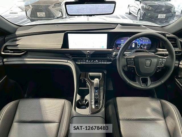 Toyota Crown Sports 2023-11 6814417-2