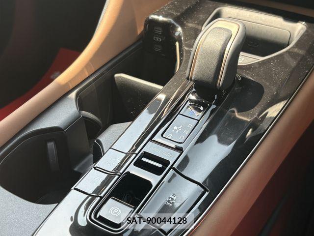 Toyota Crown Sports 2024-11 6903770-15