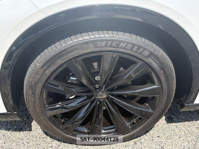 Toyota Crown Sports 2024-11 6903770-25