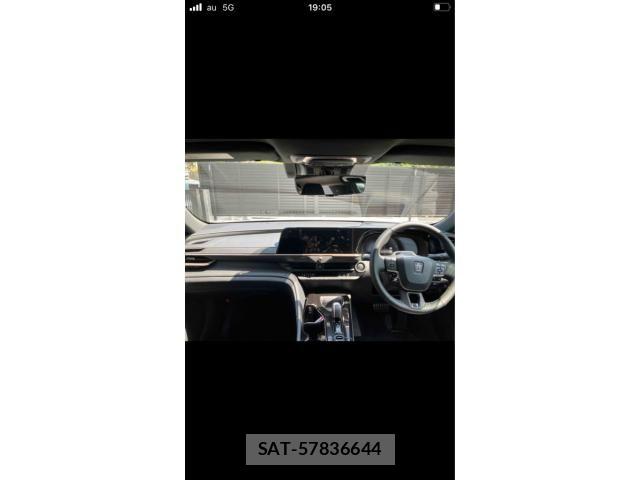 Toyota Crown Sports 2025-03 6903754-5