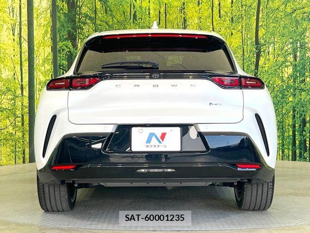 Toyota Crown Sports 2024-04 6992807-14