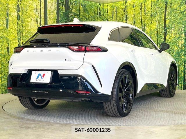 Toyota Crown Sports 2024-04 6992807-16