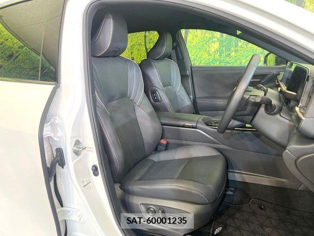 Toyota Crown Sports 2024-04 6992807-7