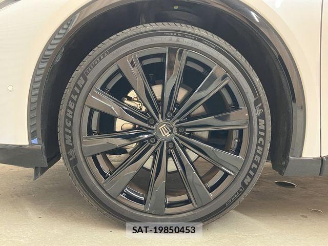Toyota Crown Sports 2024-08 7020270-26
