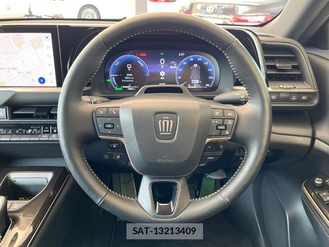 Toyota Crown Sports 2024-03 7020271-10