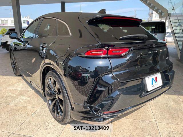 Toyota Crown Sports 2024-03 7020271-15