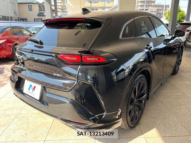 Toyota Crown Sports 2024-03 7020271-16