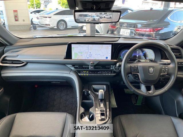 Toyota Crown Sports 2024-03 7020271-1