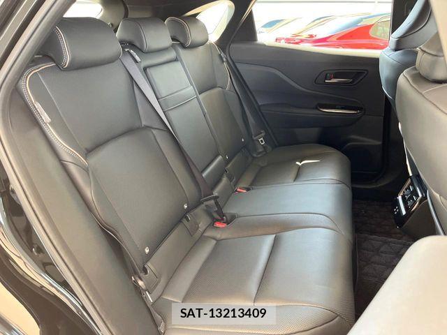 Toyota Crown Sports 2024-03 7020271-7