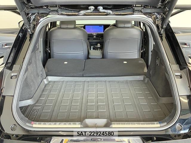 Toyota Crown Sports 2024-04 7020269-14
