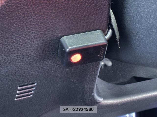 Toyota Crown Sports 2024-04 7020269-20