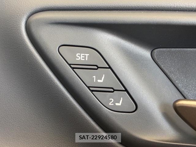 Toyota Crown Sports 2024-04 7020269-22
