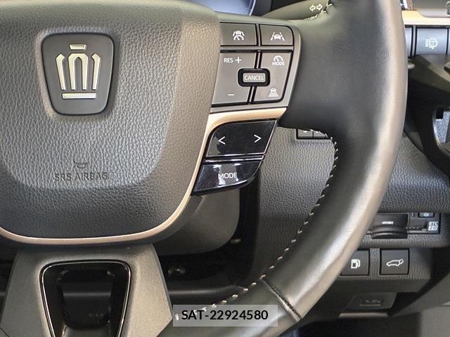 Toyota Crown Sports 2024-04 7020269-23