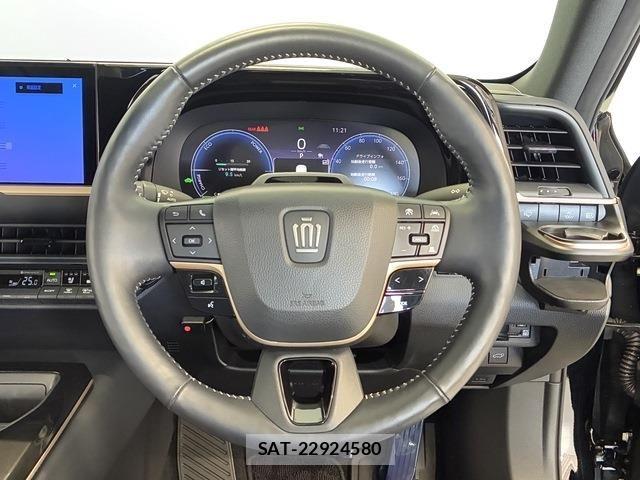Toyota Crown Sports 2024-04 7020269-3