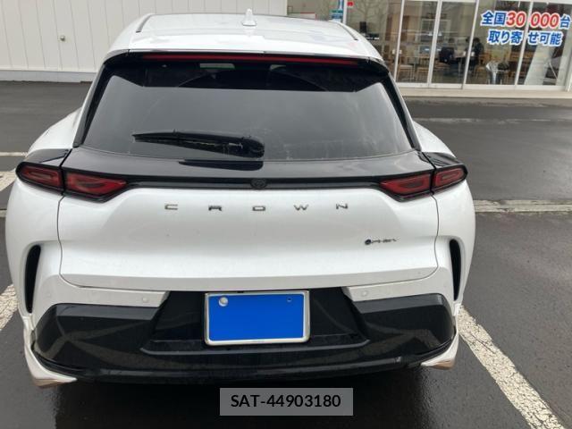 Toyota Crown Sports 2024-03 7058077-8