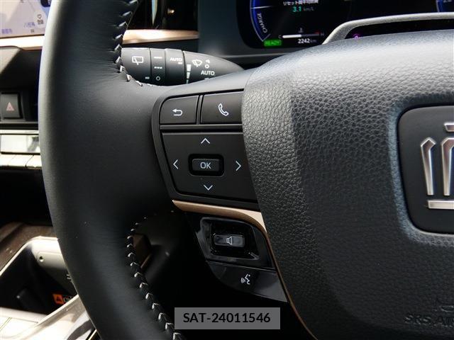 Toyota Crown Sports 2025-03 7058080-12