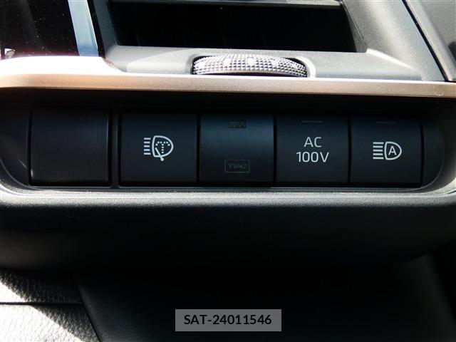 Toyota Crown Sports 2025-03 7058080-16