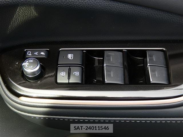 Toyota Crown Sports 2025-03 7058080-20