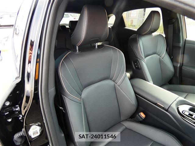 Toyota Crown Sports 2025-03 7058080-22