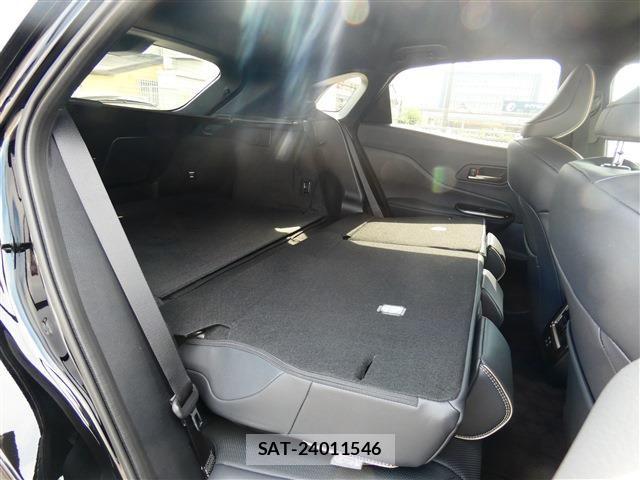 Toyota Crown Sports 2025-03 7058080-28