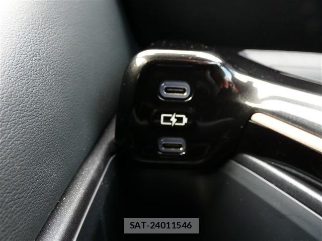 Toyota Crown Sports 2025-03 7058080-6