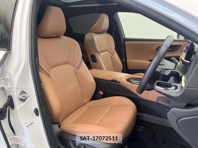 Toyota Crown Sports 2023-12 7216727-4