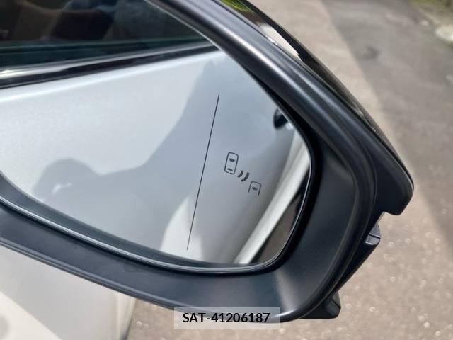 Toyota Crown Sports 2024-03 7216732-12