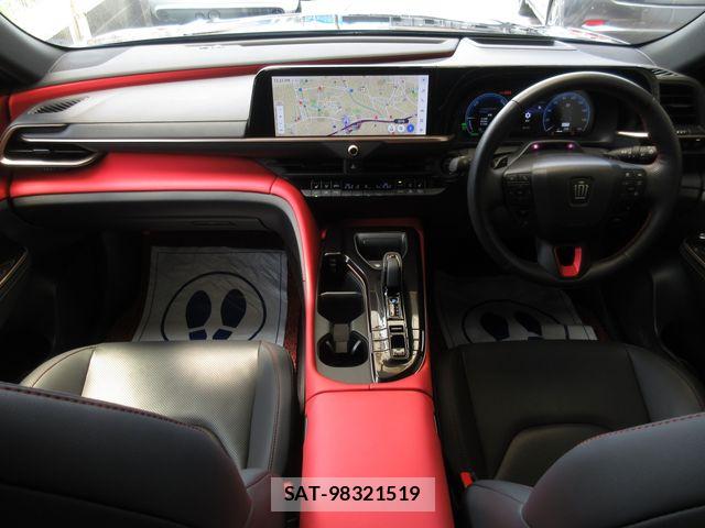 Toyota Crown Sports 2024-04 7216734-13