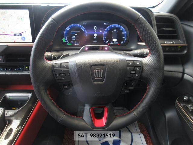 Toyota Crown Sports 2024-04 7216734-14