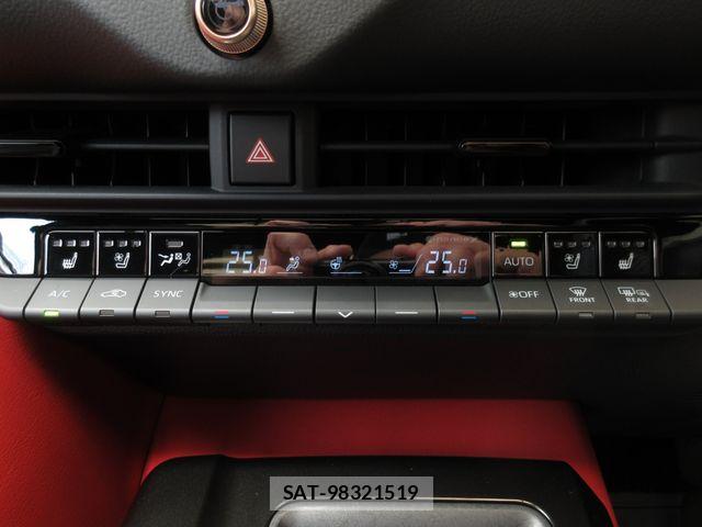 Toyota Crown Sports 2024-04 7216734-19