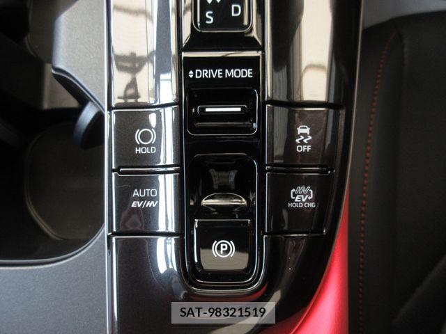 Toyota Crown Sports 2024-04 7216734-22