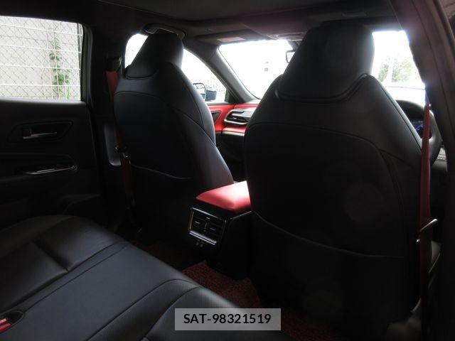 Toyota Crown Sports 2024-04 7216734-8
