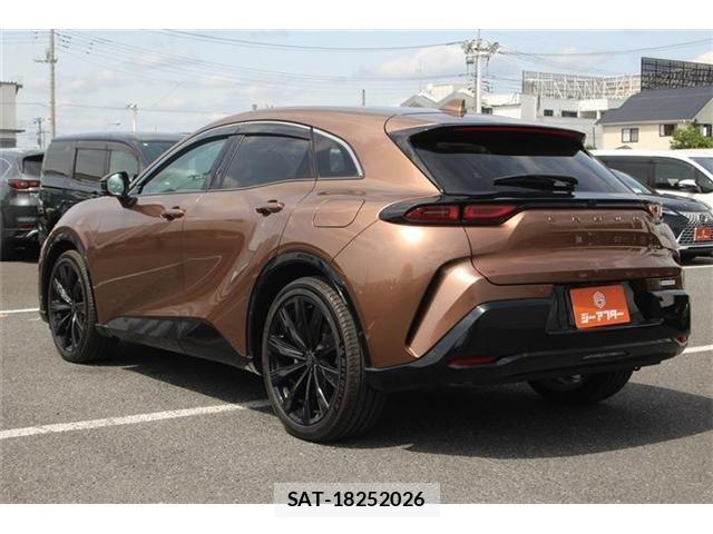 Toyota Crown Sports 2024-11 7216739-11