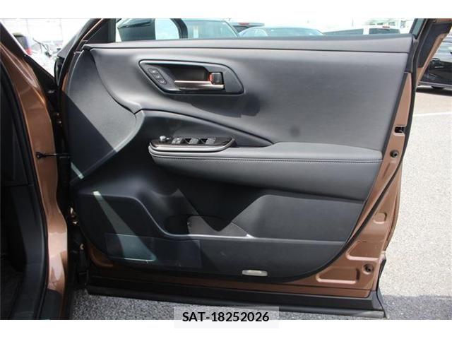 Toyota Crown Sports 2024-11 7216739-21