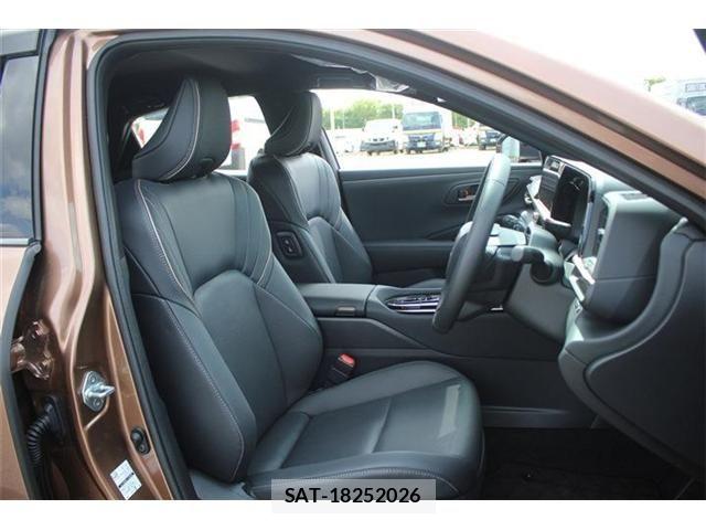 Toyota Crown Sports 2024-11 7216739-22